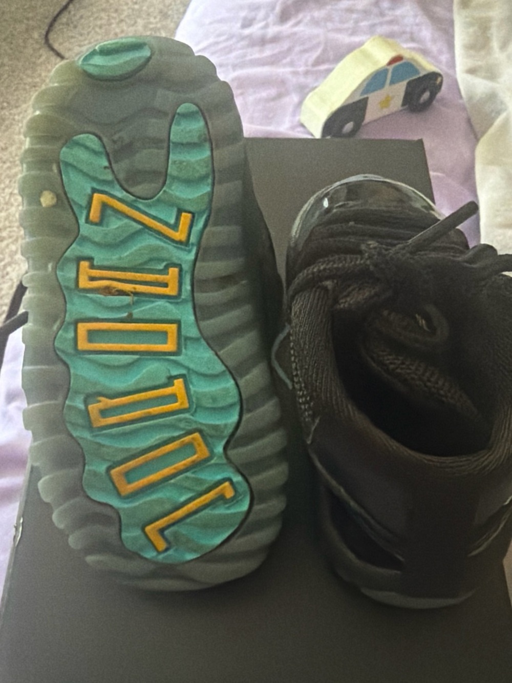 Jordan 11 retro(Toddler) - Picture 5 of 5